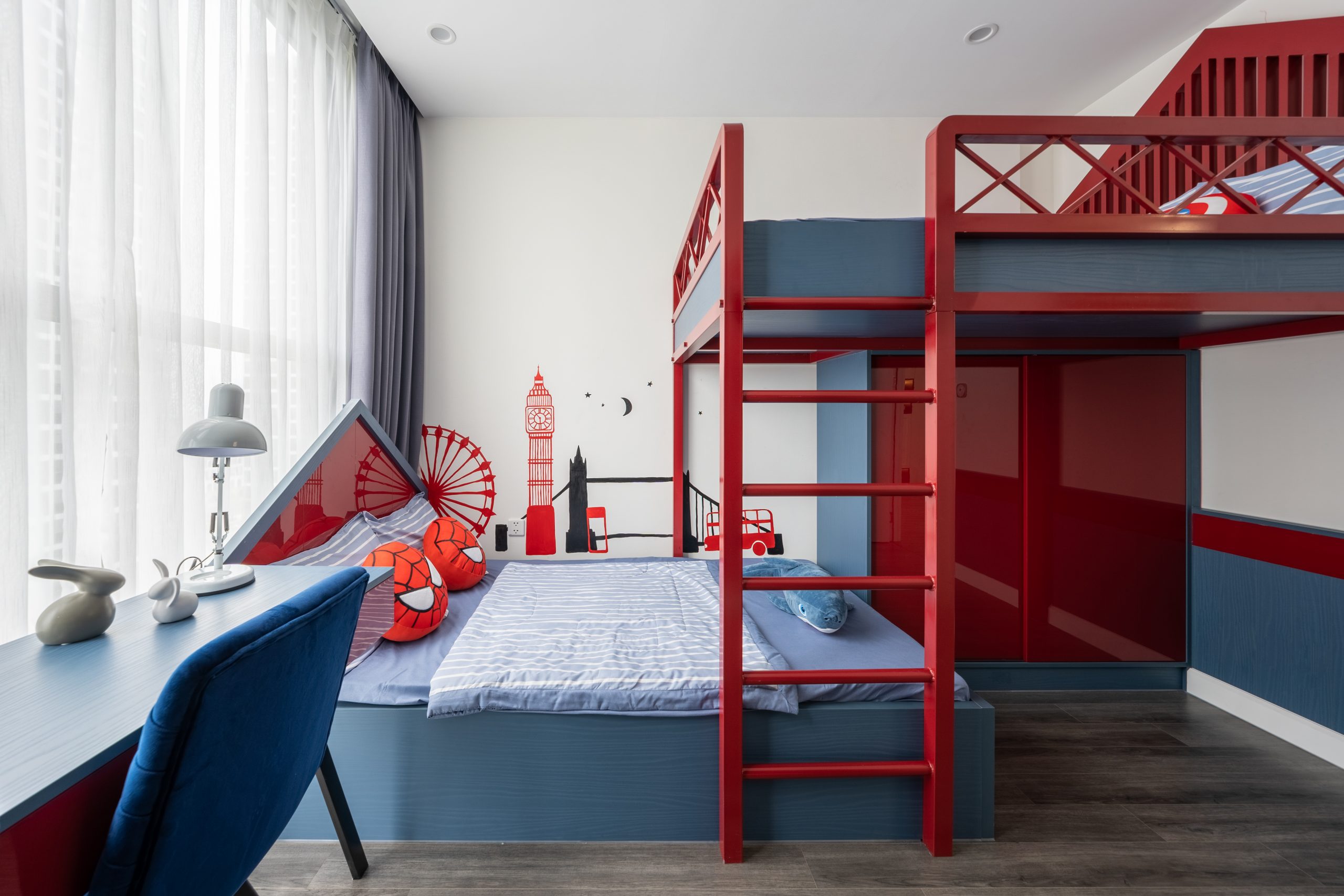 Phòng ngủ con với màu sắc rực rỡ