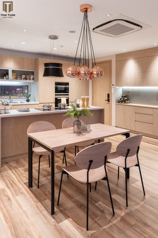 Không gian bếp ăn đồng bộ với giải pháp gỗ đồng màu